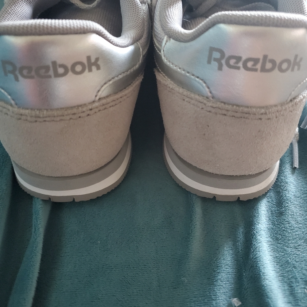 Shoes - Picture 2 of 6